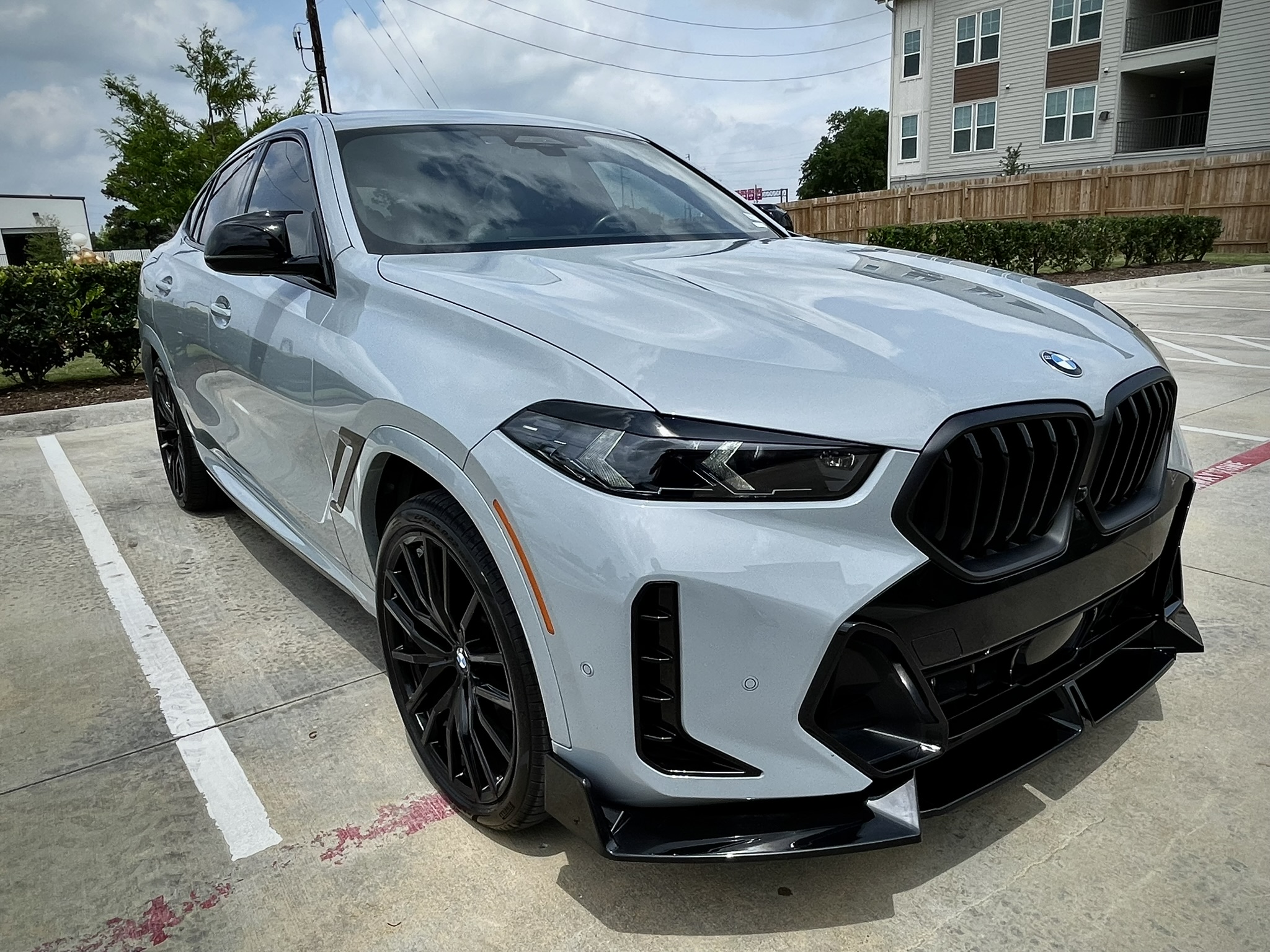 Used 2024 BMW X6 xDrive40i w/ Executive Package AWD/4WD image 1