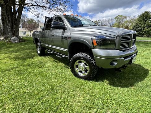 Used 2006 Dodge Ram 2500 Truck SLT AWD/4WD image 4