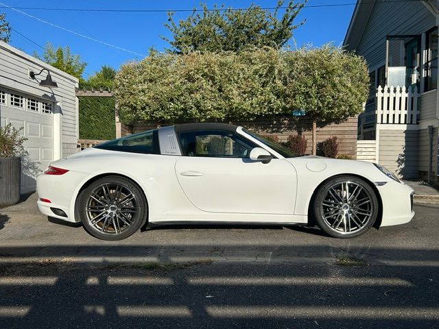 Used 2017 Porsche 911 Targa 4 AWD/4WD image 9