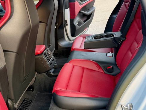 Used 2023 Porsche Taycan GTS image 16