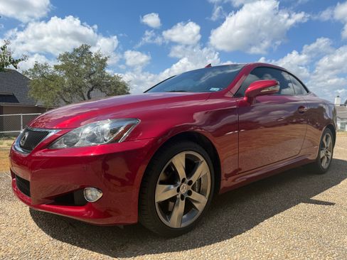 Used 2010 Lexus IS 350C RWD image 9