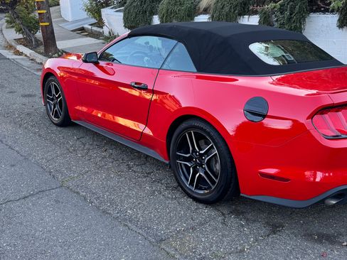 Used 2023 Ford Mustang Premium image 11