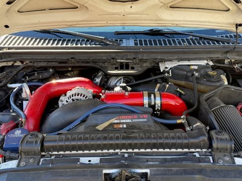 Used 2005 Ford F250 Lariat image 16