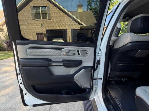 Used 2025 RAM 1500 Tungsten AWD/4WD image 16