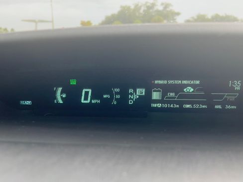 Used 2012 Toyota Prius Four w/ Deluxe Solar Roof Pkg FWD image 16