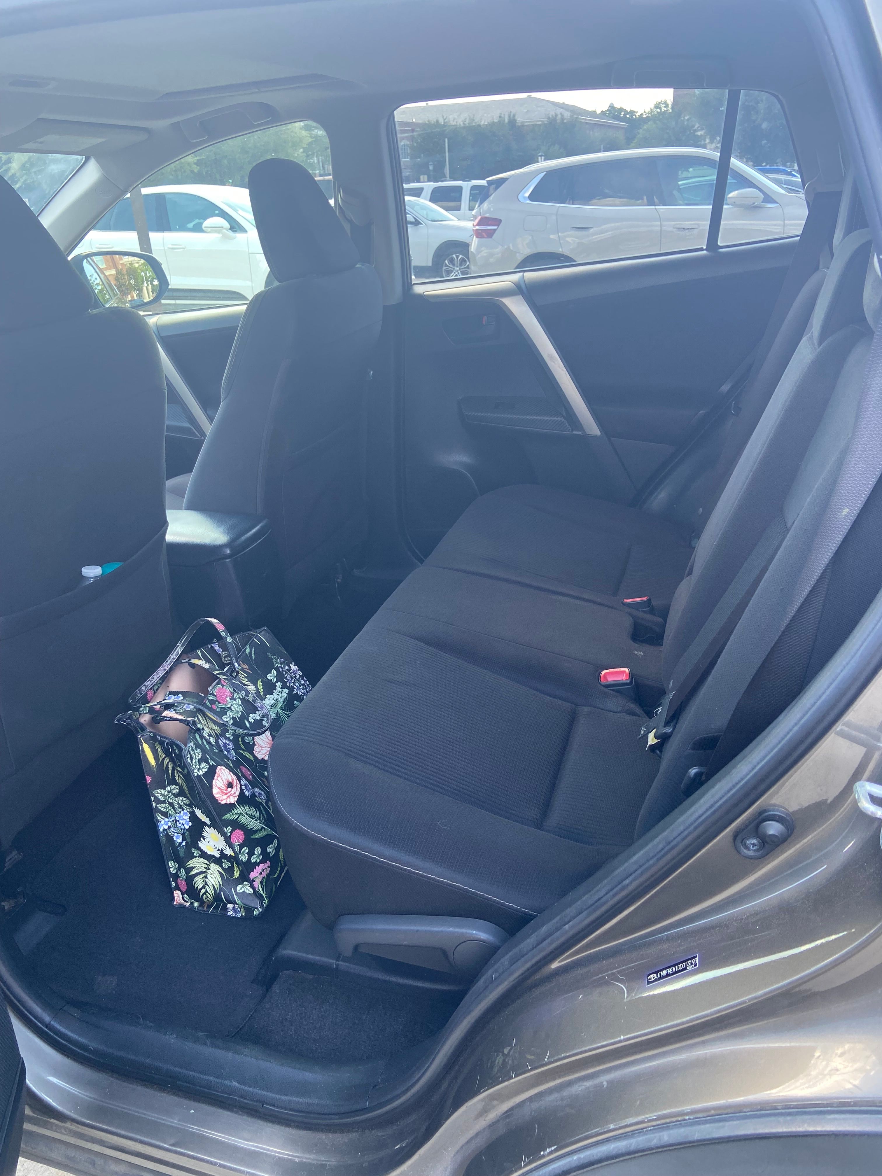 Used 2013 Toyota RAV4 XLE FWD image 5