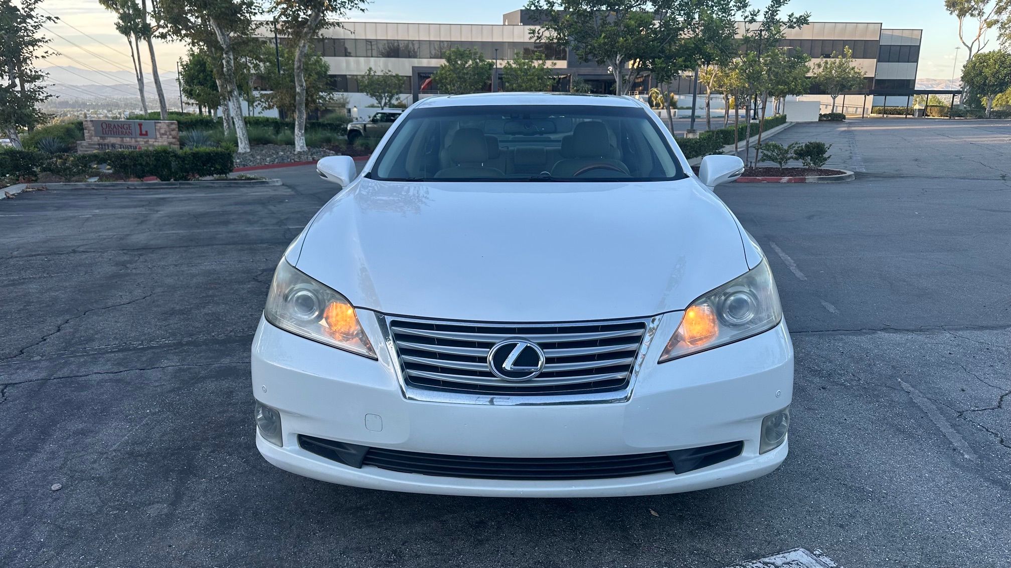 Used 2010 Lexus ES 350 w/ Preferred Accessory Package FWD image 28