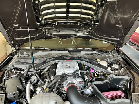 Used 2022 Ford Mustang Shelby GT500 w/ Carbon Fiber Track Pack image 12