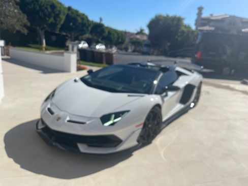 Used 2020 Lamborghini Aventador SVJ AWD/4WD image 8
