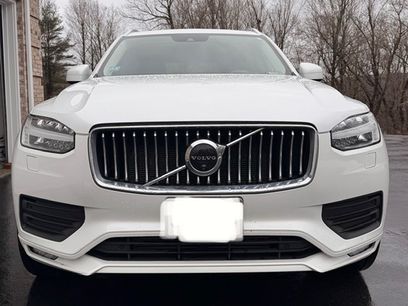 Used 2021 Volvo XC90 T6 Momentum w/ Advanced Package