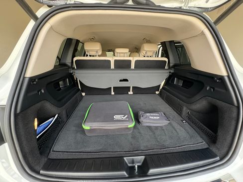 Used 2022 Mercedes-Benz EQB 300 4MATIC image 16