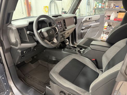 Used 2022 Ford Bronco 2-Door image 5