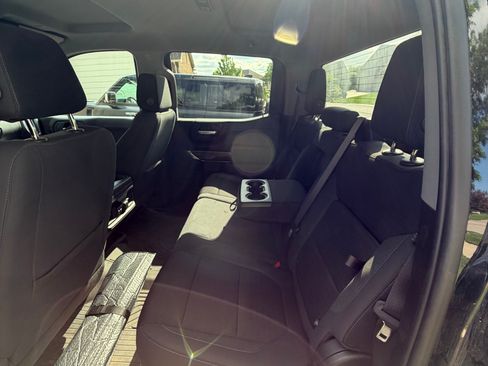 Used 2022 Chevrolet Silverado 1500 LT Trail Boss w/ Safety Package AWD/4WD image 9