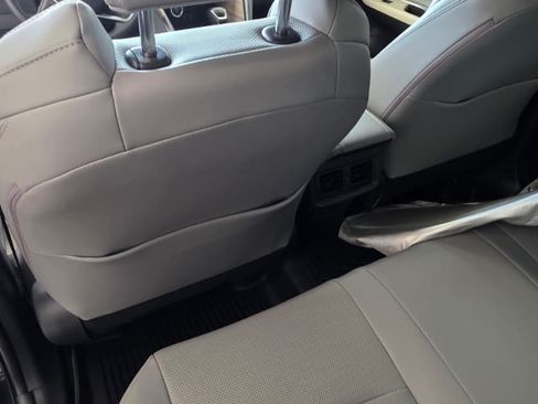 Used 2024 Toyota Venza Limited AWD/4WD image 6