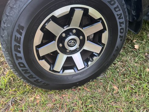 Used 2021 Toyota 4Runner TRD Off-Road Premium w/ Moonroof Package image 11