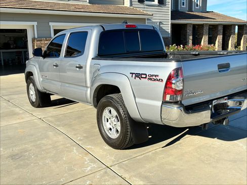 Used 2014 Toyota Tacoma PreRunner image 5