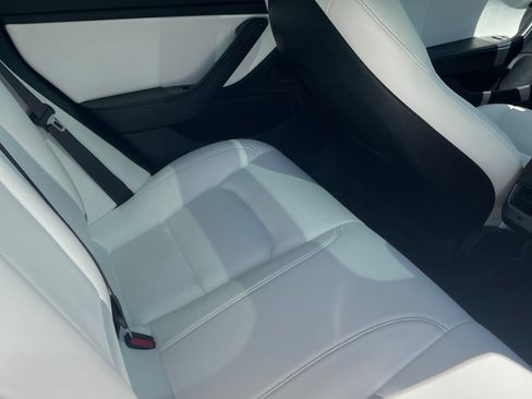 Used 2019 Tesla Model 3 RWD image 22