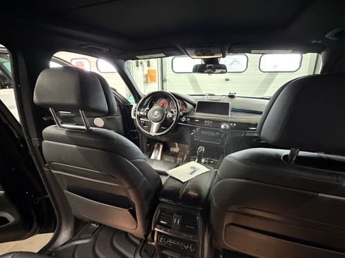 Used 2016 BMW X5 xDrive50i image 12