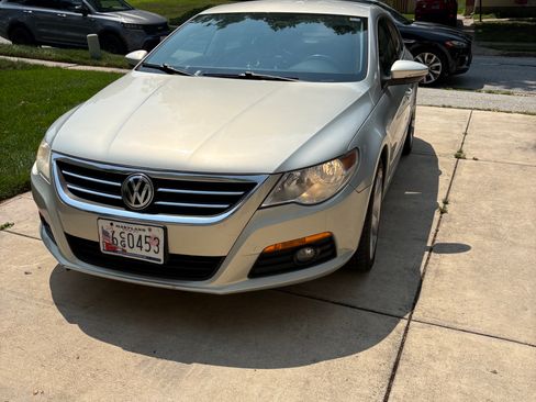 Used 2011 Volkswagen CC Lux Limited FWD image 4