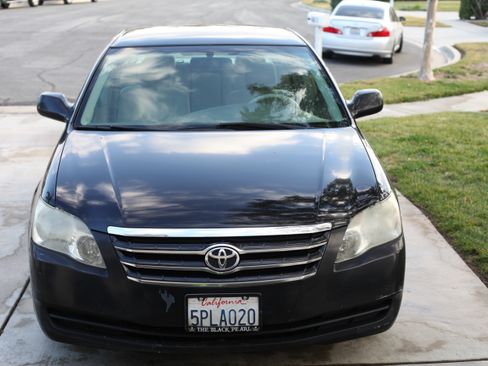 Used 2005 Toyota Avalon XL image 2