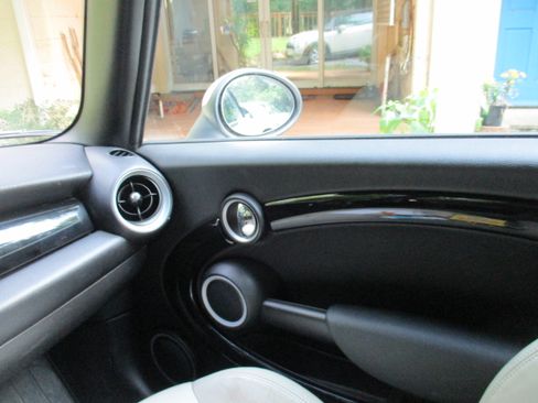 Used 2012 MINI Cooper S image 11