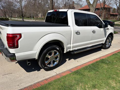 Used 2015 Ford F150 Lariat image 10