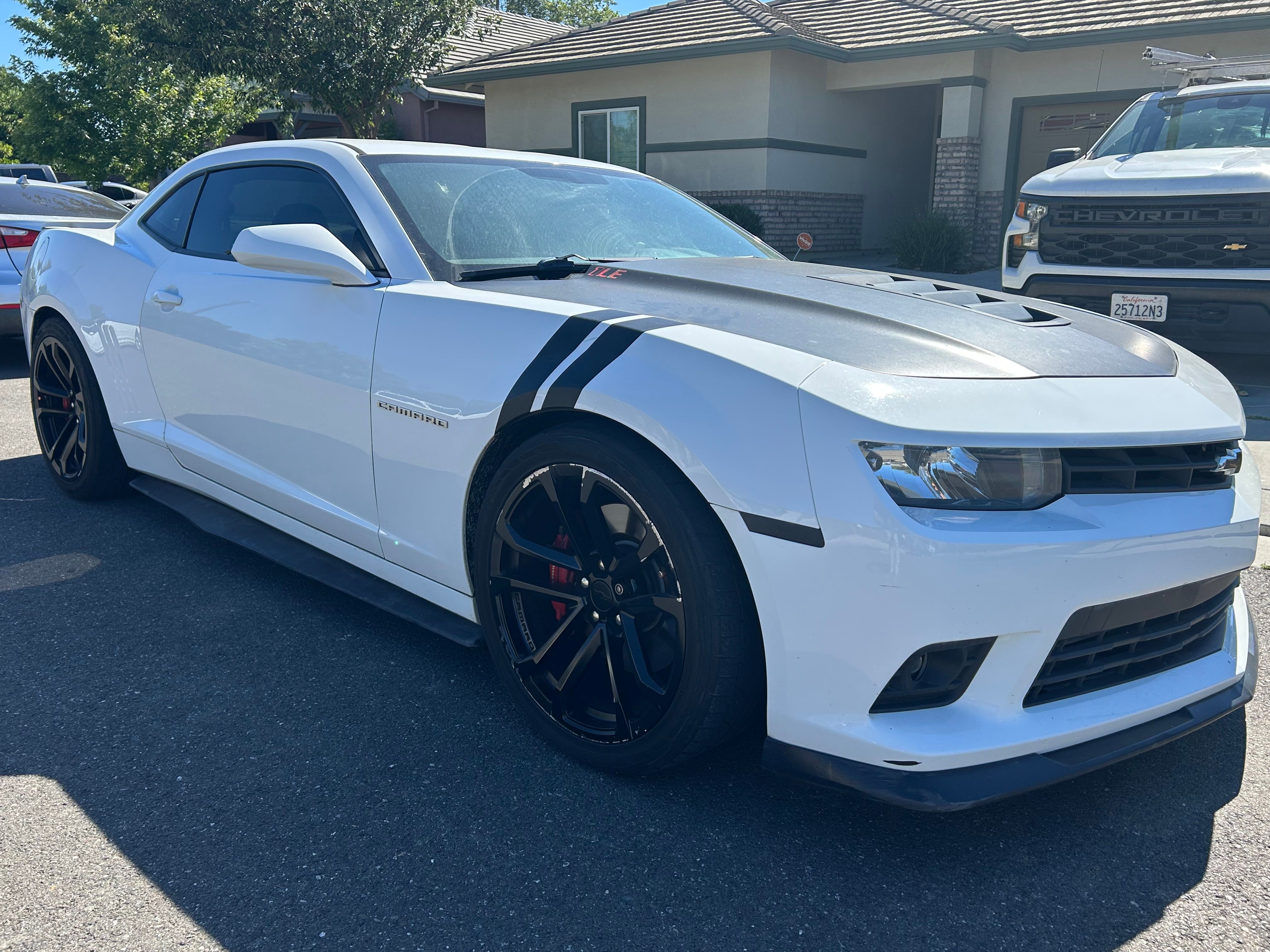 Used 2015 Chevrolet Camaro SS w/ SS Performance Package RWD image 2