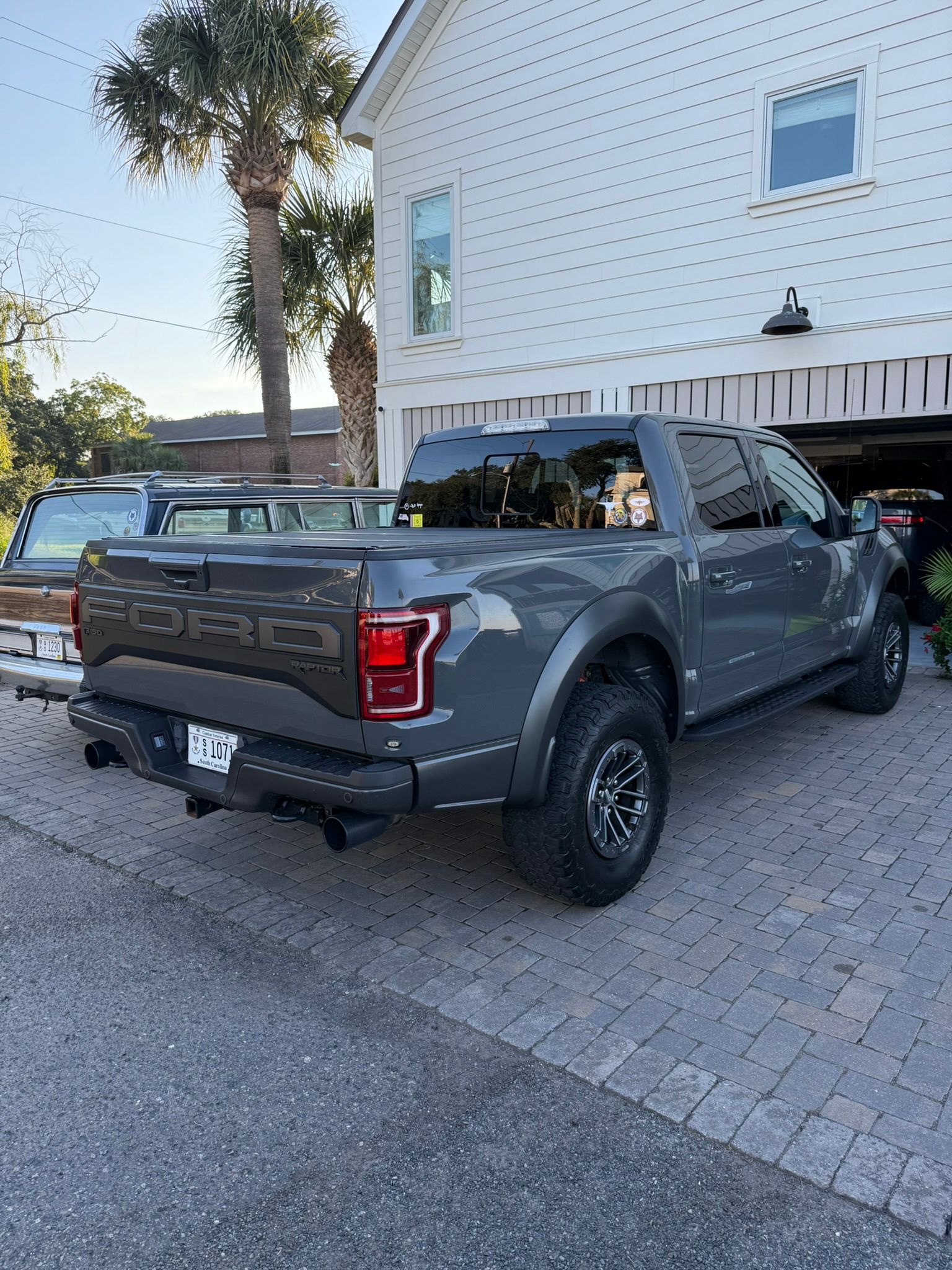 Used 2020 Ford F150 Raptor w/ Equipment Group 802A Luxury AWD/4WD image 9