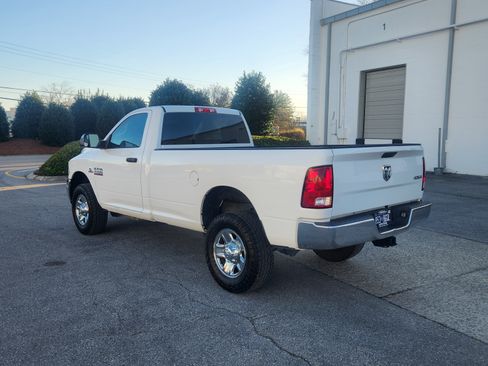 Used 2018 RAM 2500 Tradesman w/ Chrome Appearance Group image 4