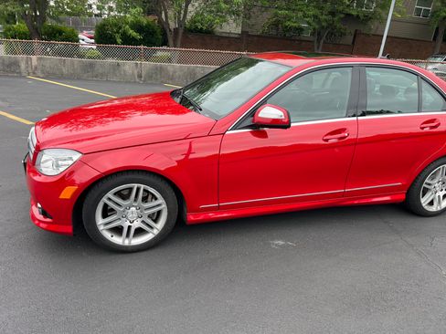 Used 2009 Mercedes-Benz C 350 Sport image 2