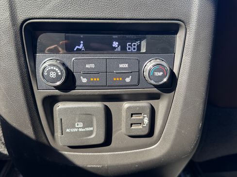Used 2018 Buick Enclave Avenir w/ Avenir Technology Package AWD/4WD image 21