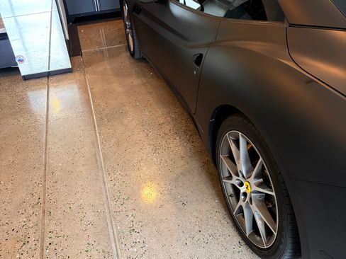 Used 2012 Ferrari California image 4