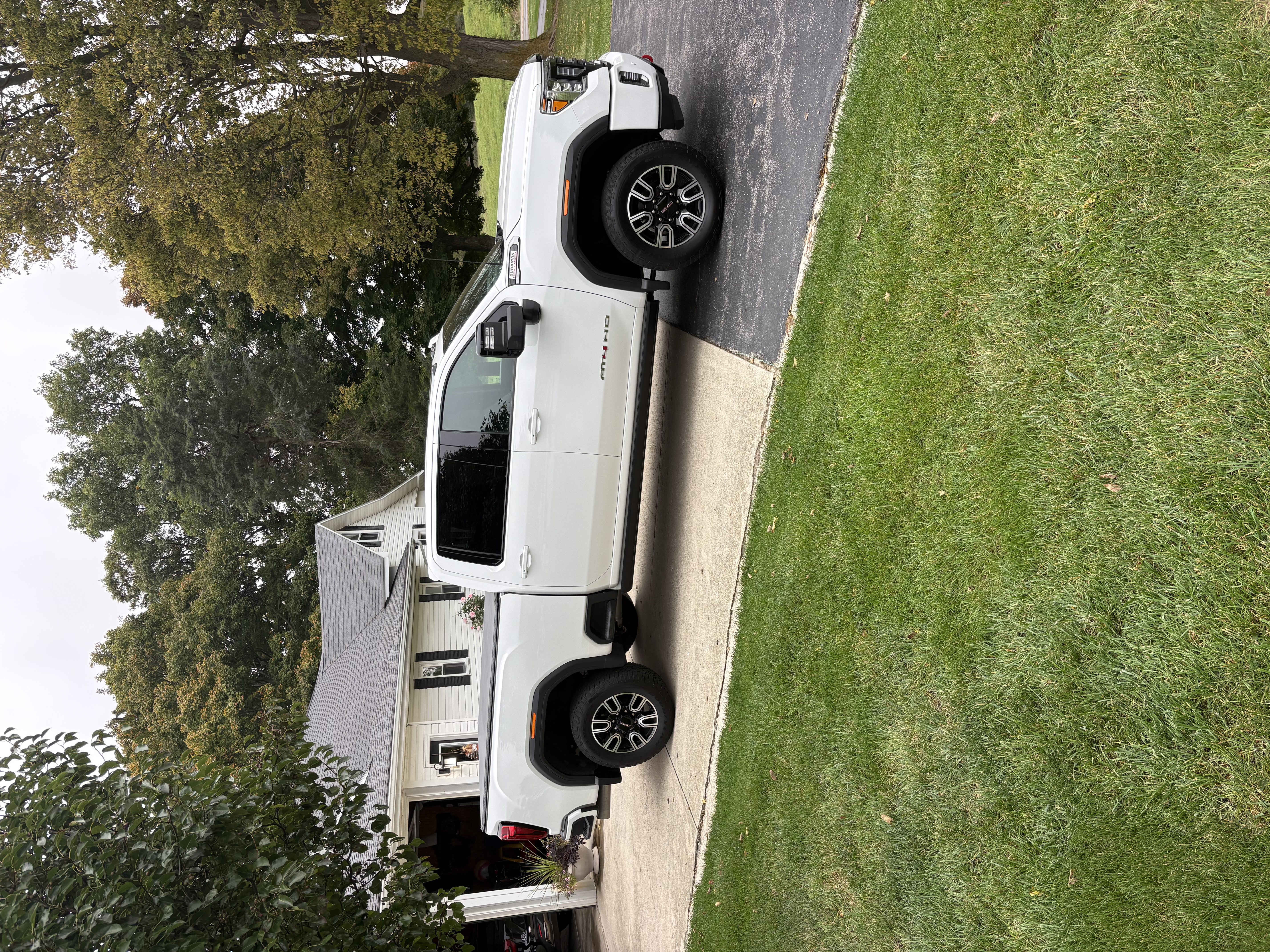 Used 2023 GMC Sierra 3500 AT4 w/ AT4 Premium Plus Package AWD/4WD image 16