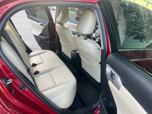 Used 2013 Lexus CT 200h w/ Premium Pkg w/Navigation image 4