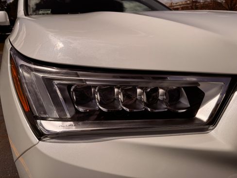 Used 2018 Acura MDX SH-AWD w/ Advance Package image 4