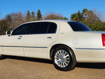 Used 2004 Lincoln Town Car Ultimate L