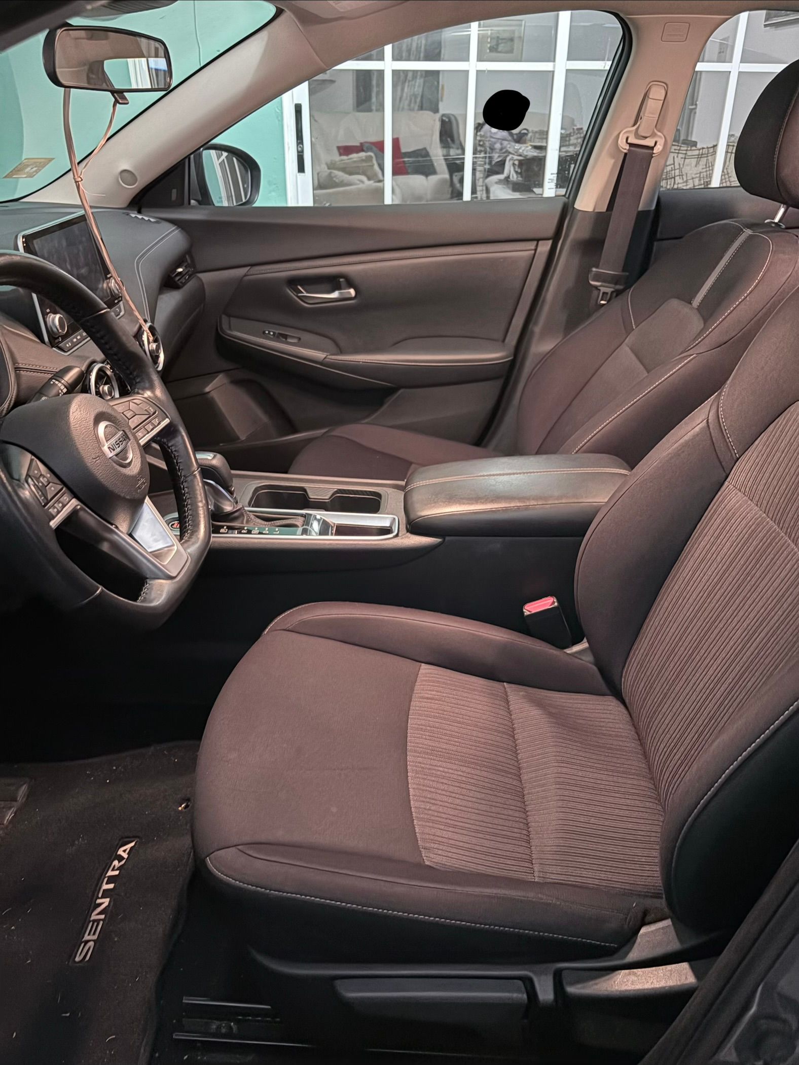 Used 2022 Nissan Sentra SV FWD image 6