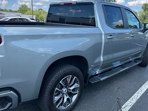 Used 2023 Chevrolet Silverado 1500 RST image 5