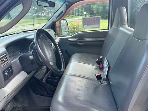 Used 2003 Ford F350 2WD Regular Cab DRW Super Duty image 12