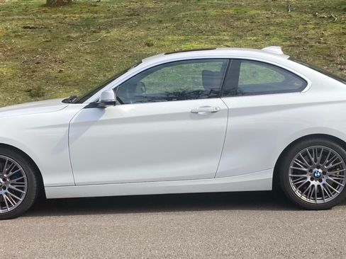 Used 2020 BMW 230i Coupe image 4