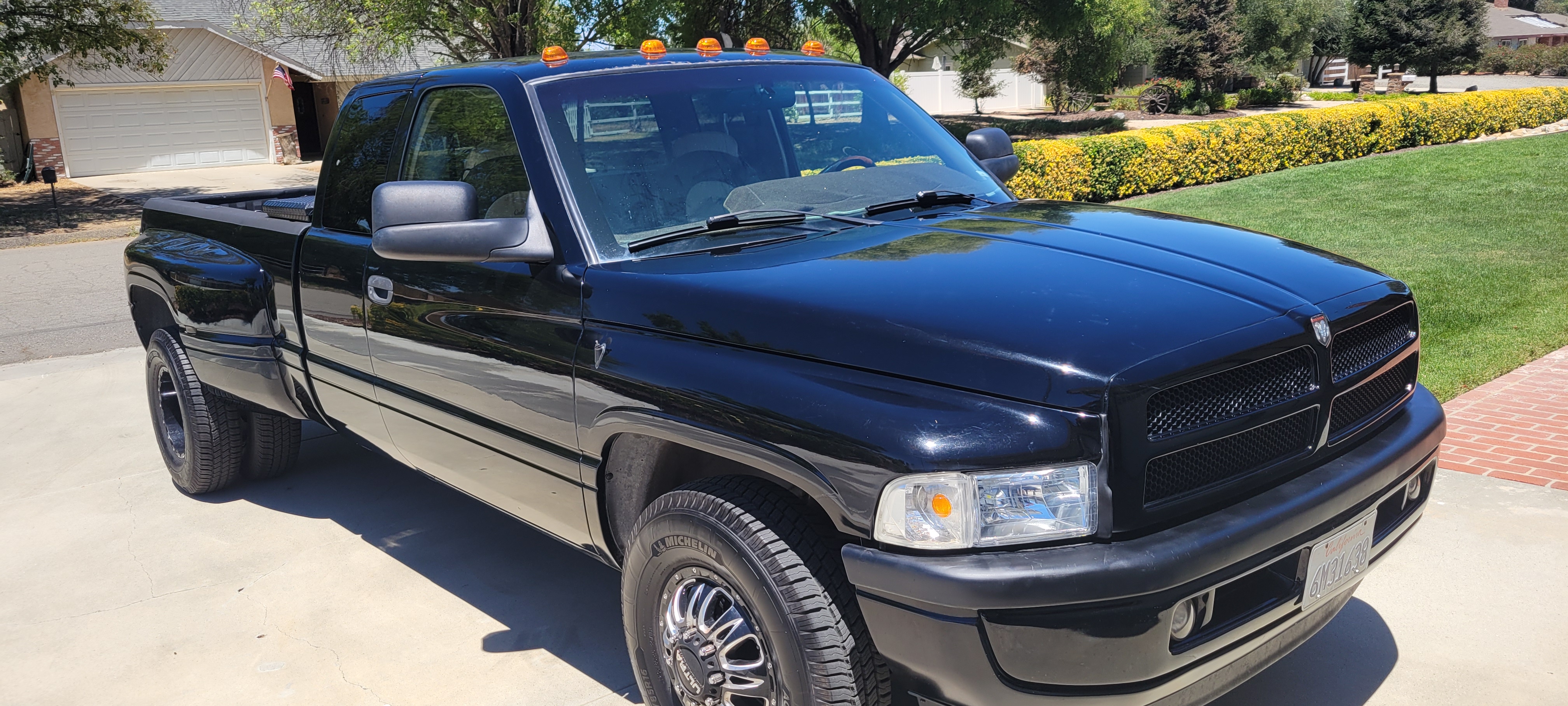 Used 1997 Dodge Ram 3500 Truck 2WD Club Cab image 1
