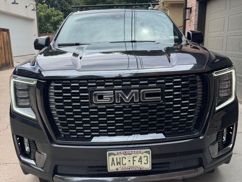 Used 2023 GMC Yukon XL Denali Ultimate AWD/4WD image 4
