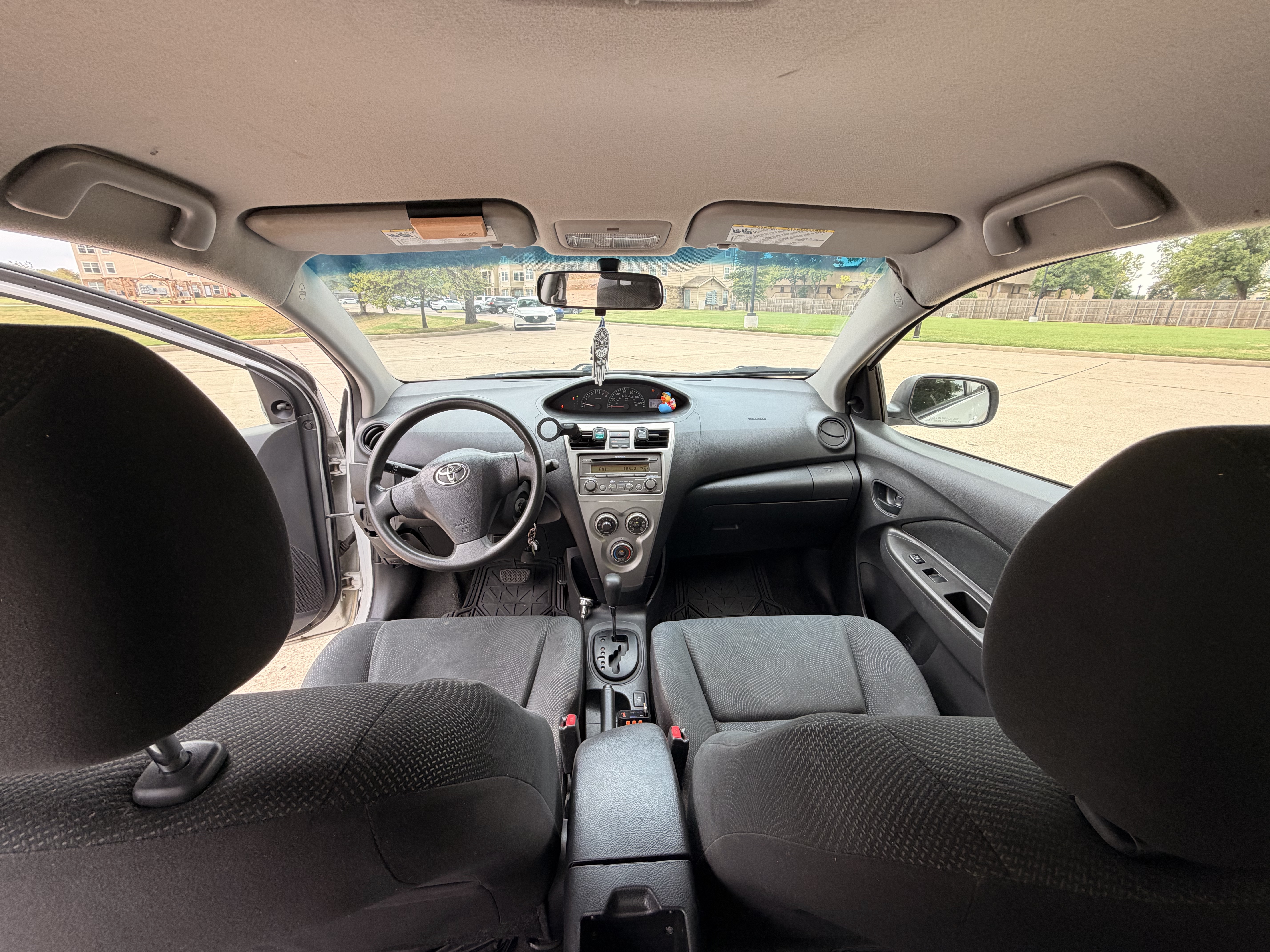 Used 2012 Toyota Yaris Sedan FWD image 10