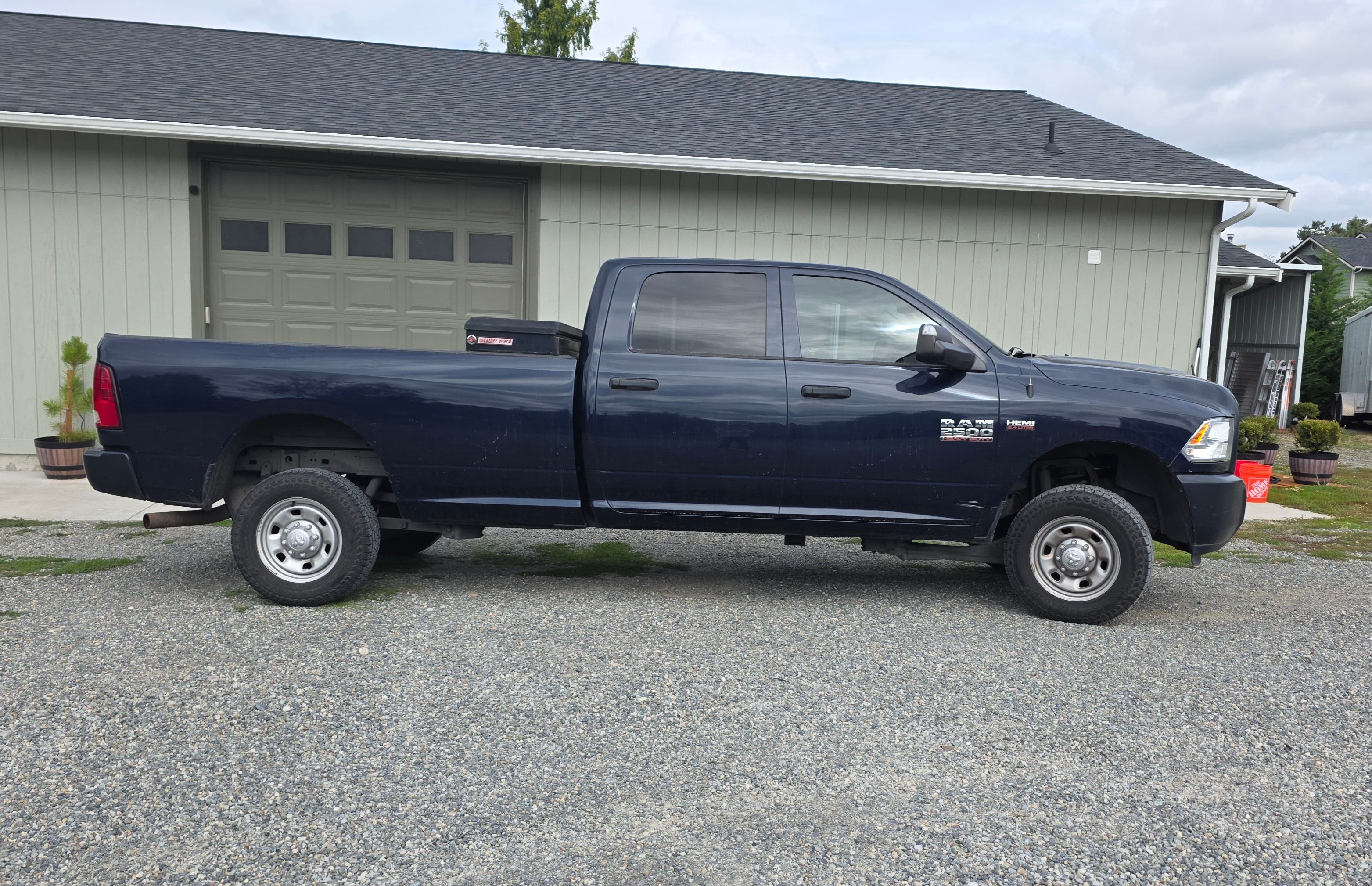 Used 2016 RAM 2500 Tradesman w/ Popular Equipment Group AWD/4WD image 1