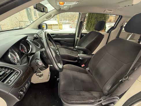 Used 2013 Dodge Grand Caravan SE image 15
