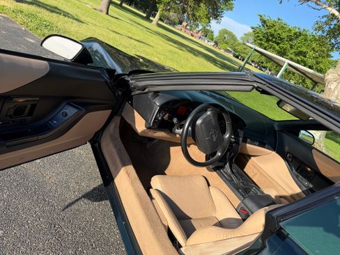 Used 1995 Chevrolet Corvette Coupe RWD image 6