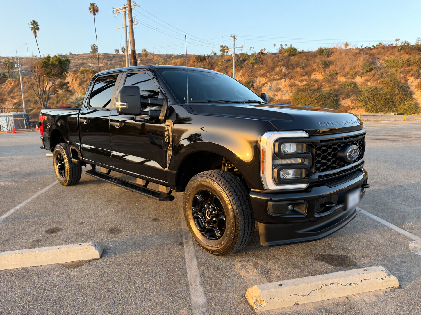 Used 2024 Ford F250 XL w/ STX Appearance Package AWD/4WD image 2