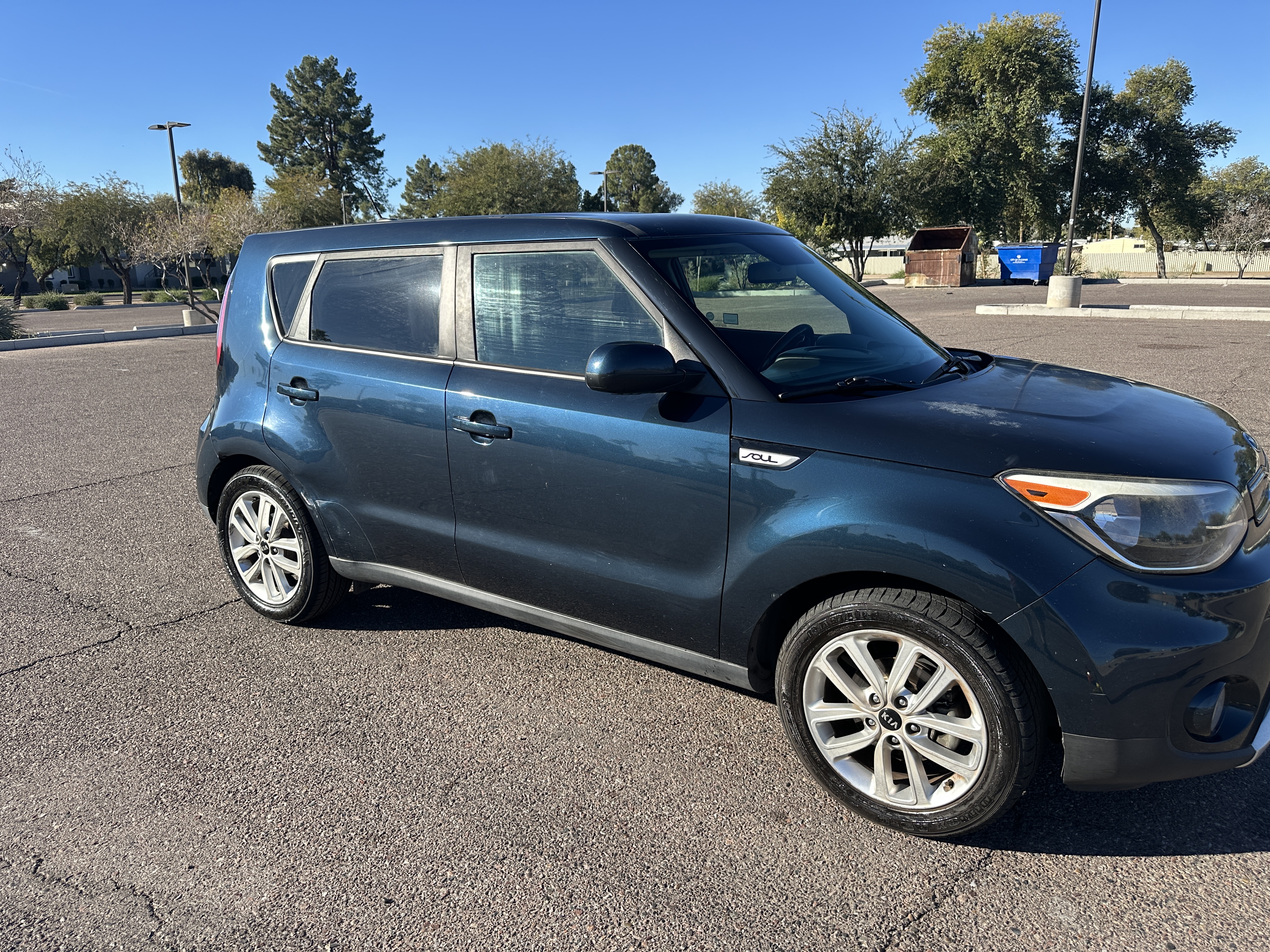 Used 2018 Kia Soul + FWD image 8