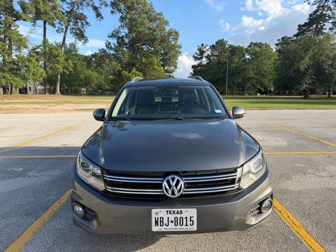 Used 2013 Volkswagen Tiguan SEL image 4