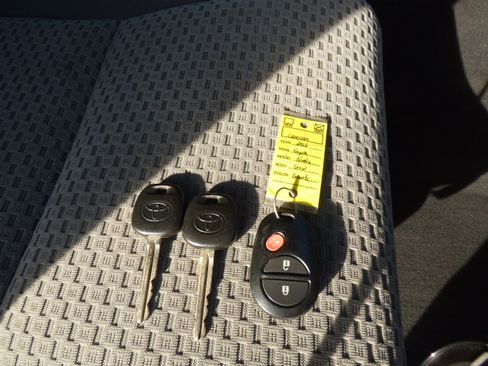 Used 2012 Toyota Tundra 2WD Double Cab image 26